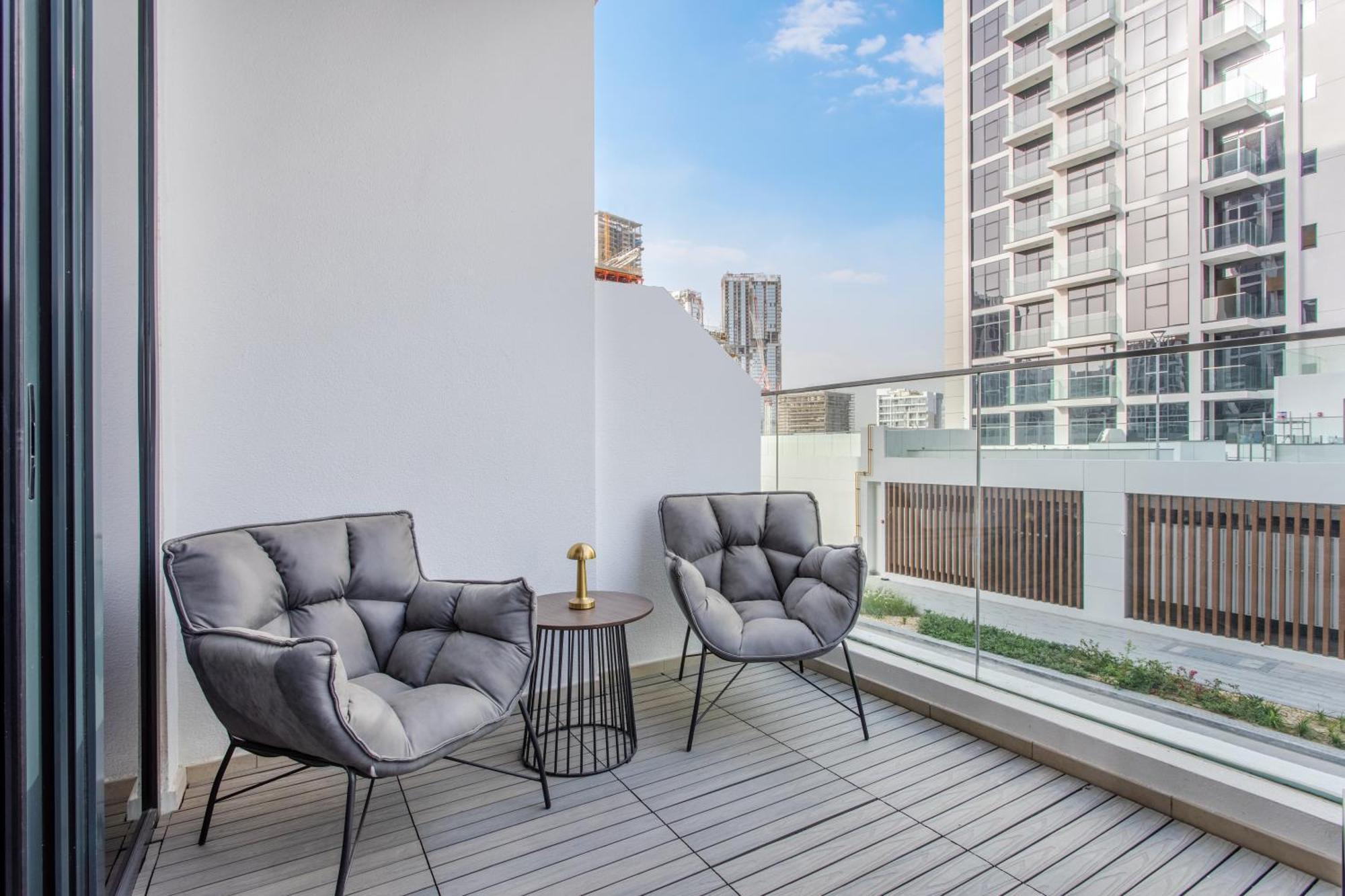 Cozy Stunning Views Fits 2 Adults *