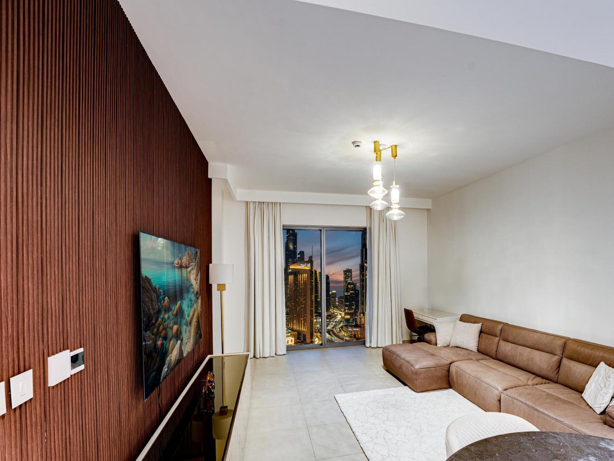 Luxury 2br Burj Khalifa Views 5min Walk Mall Apartment