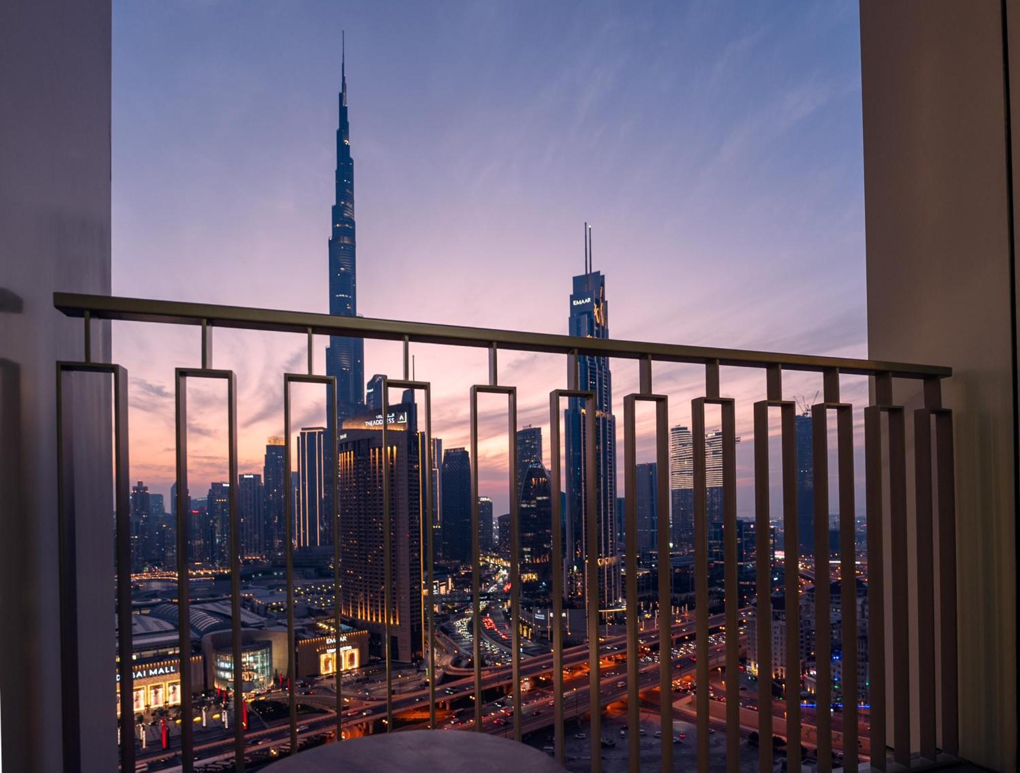 Apartment Luxury 2br Burj Khalifa Views 5min Walk Mall Dubai
