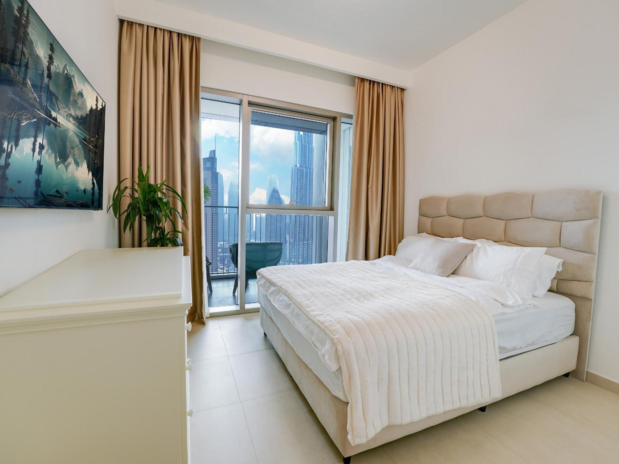 Luxury 2br Burj Khalifa Views 5min Walk Mall