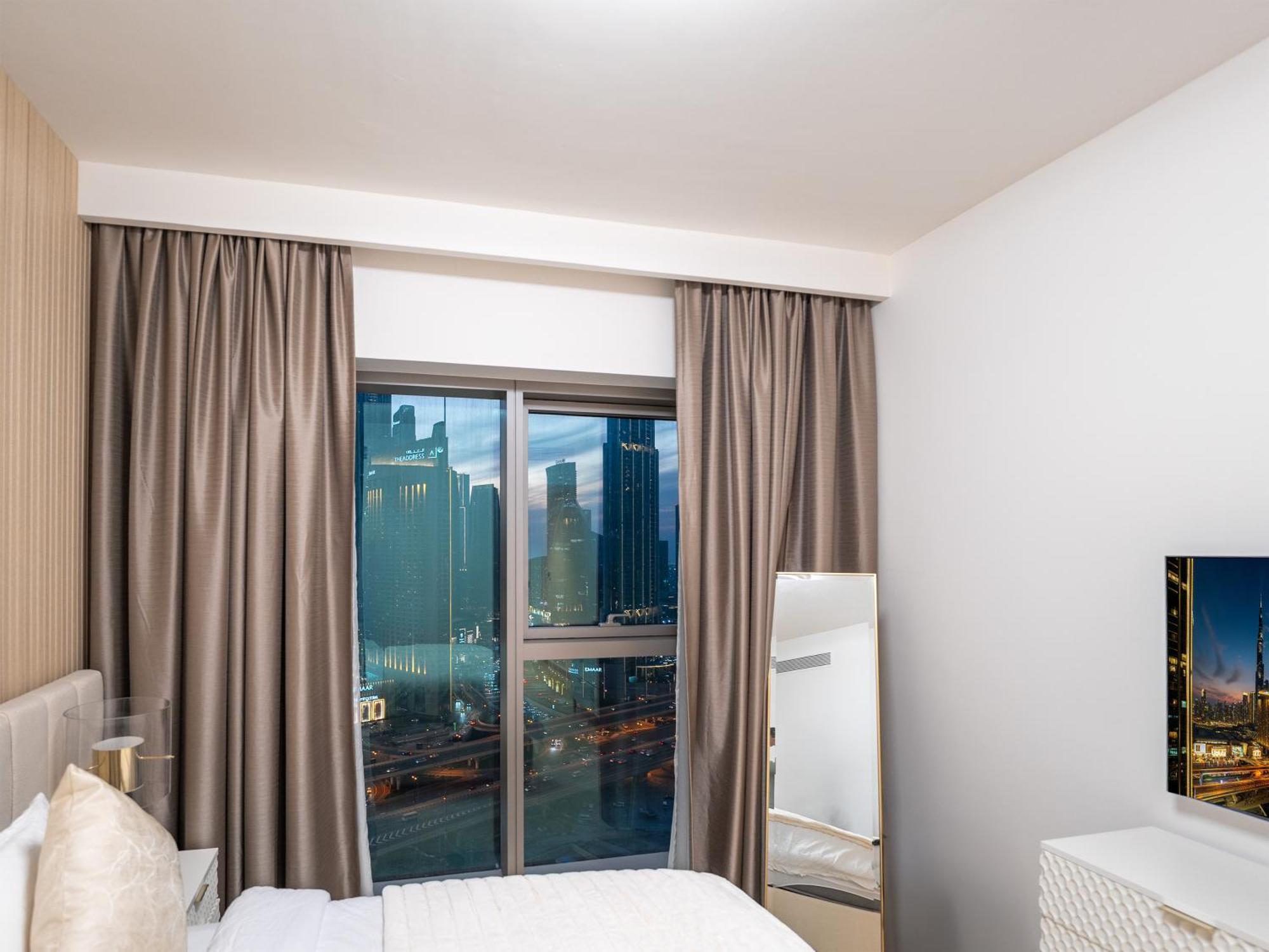 Apartment Luxury 2br Burj Khalifa Views 5min Walk Mall