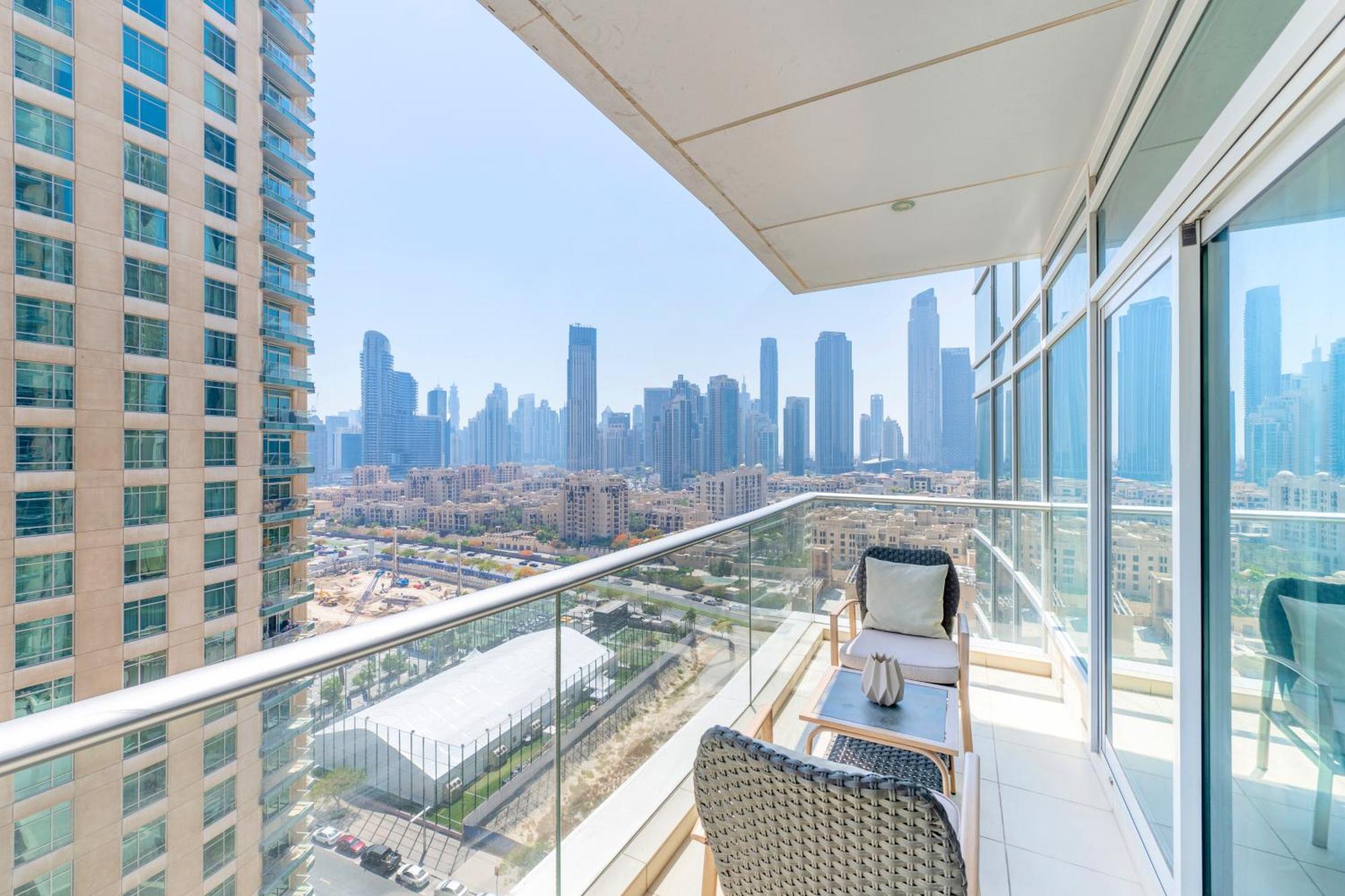 Luxury Downtown 2br - 5 Min To Fountain - Full Burj Khalifa View *