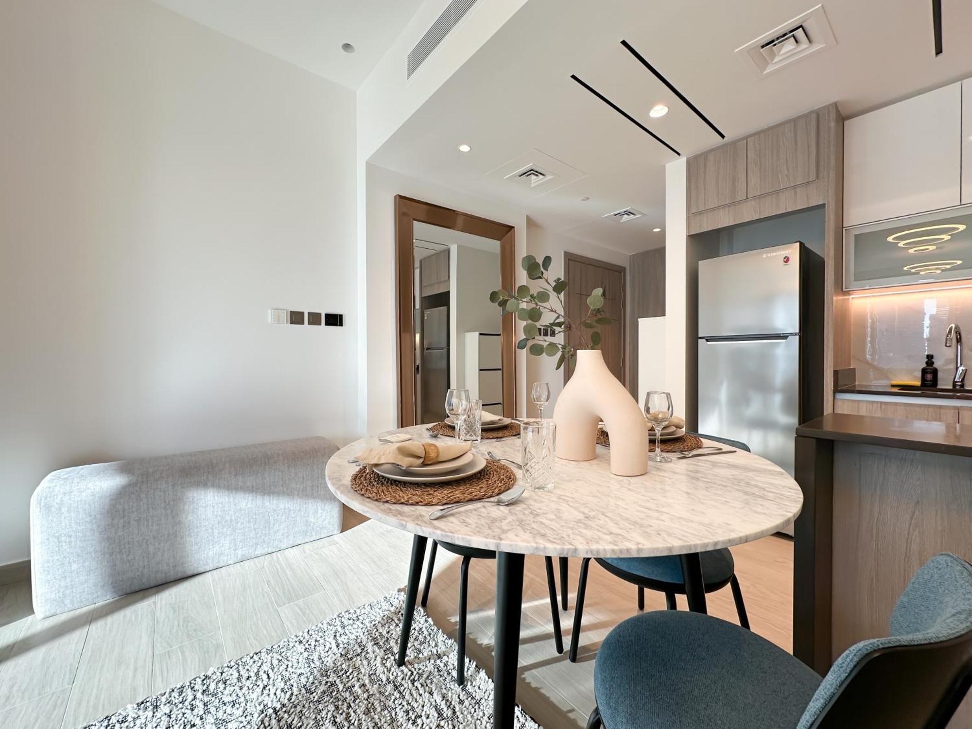Apartment Trophy - Luxurious In Jlt W Golf Simulator *