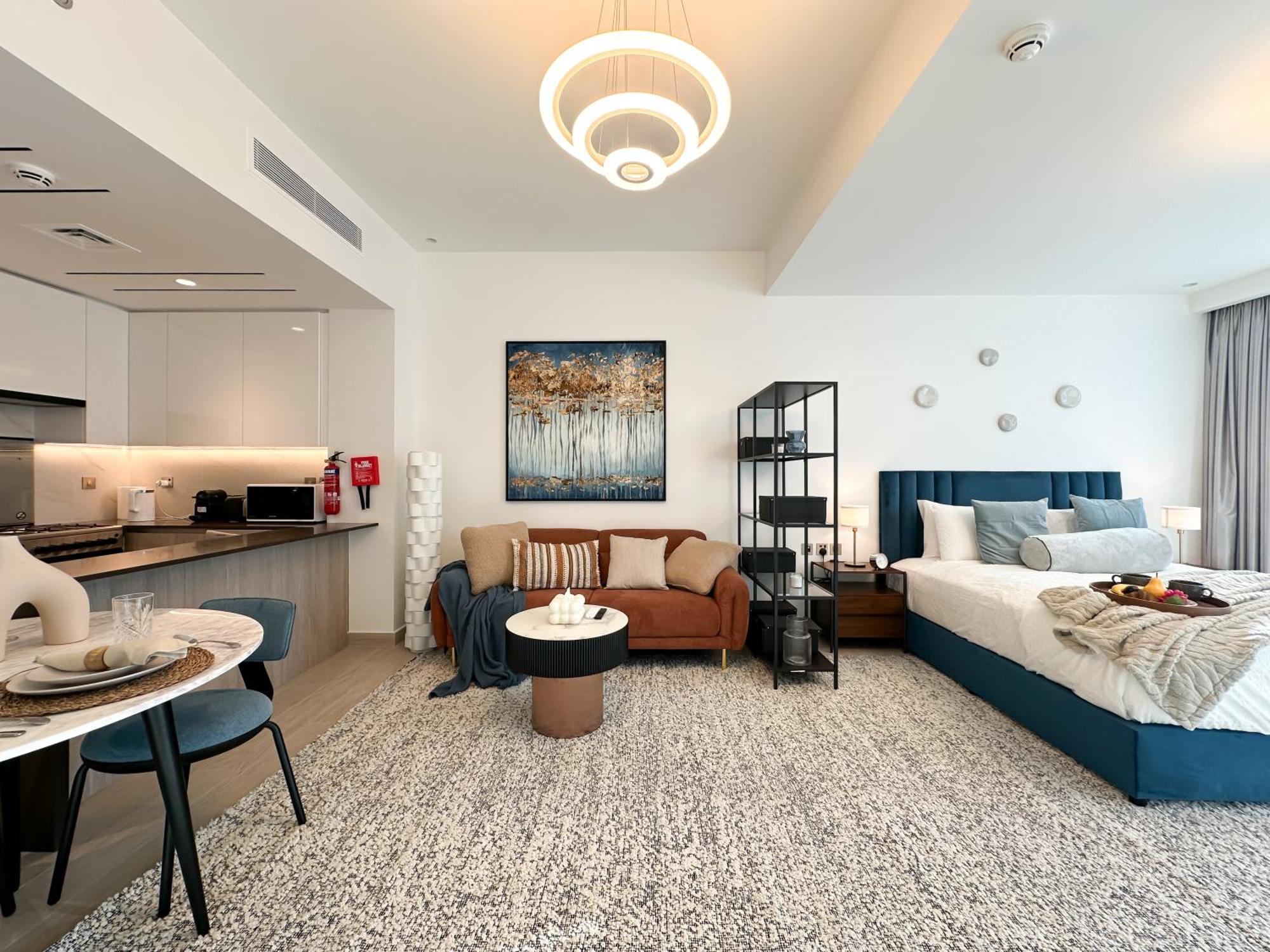 Trophy - Luxurious In Jlt W Golf Simulator Apartment *