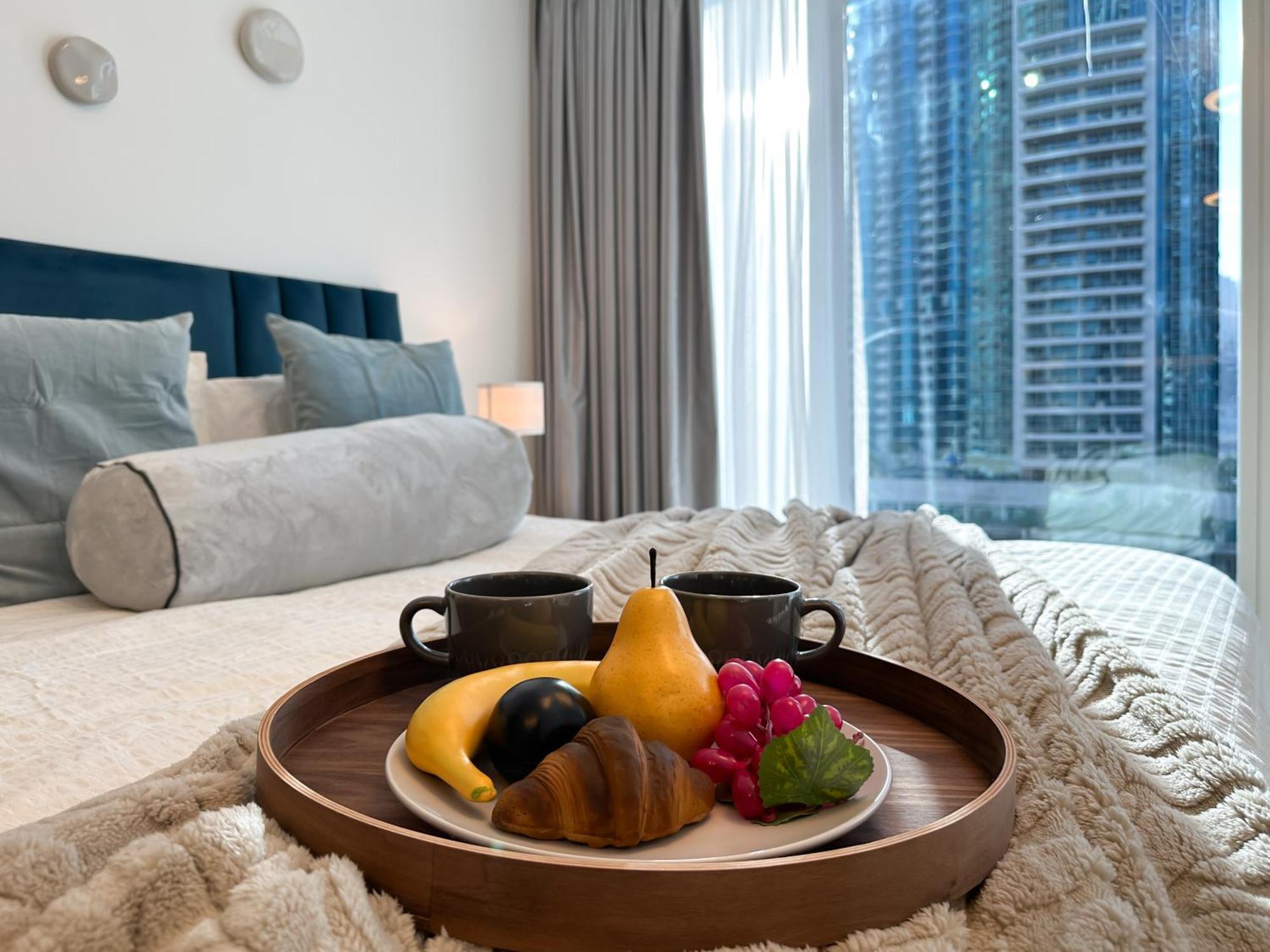 Trophy - Luxurious In Jlt W Golf Simulator Apartment Dubai