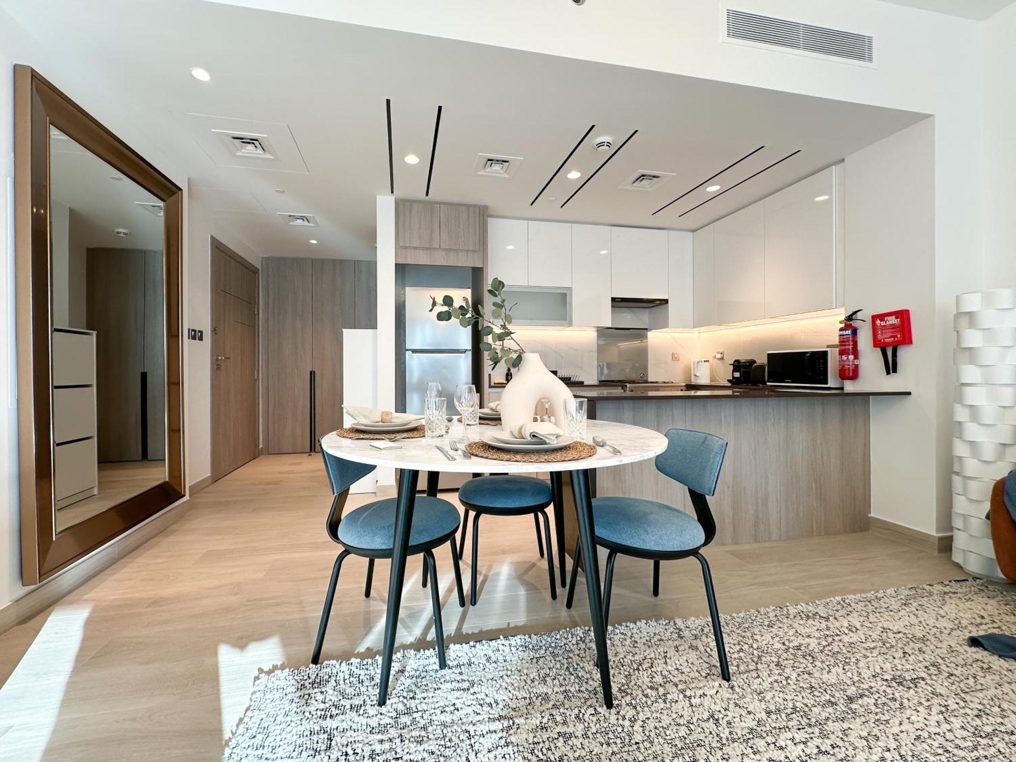 Trophy - Luxurious In Jlt W Golf Simulator Apartment Dubai
