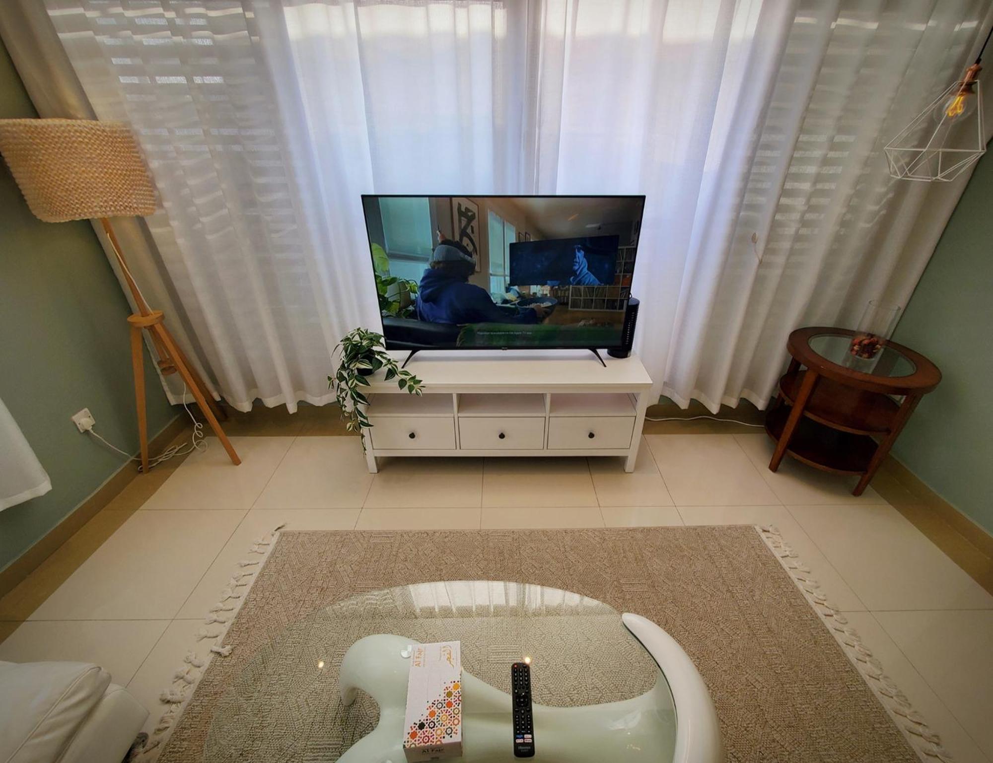 Holiday home Cute House Sleeps 6 Patio Nr Metro Free Parking *