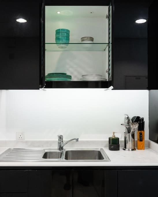 Stylish With Storage In L Fits 2 Apartment