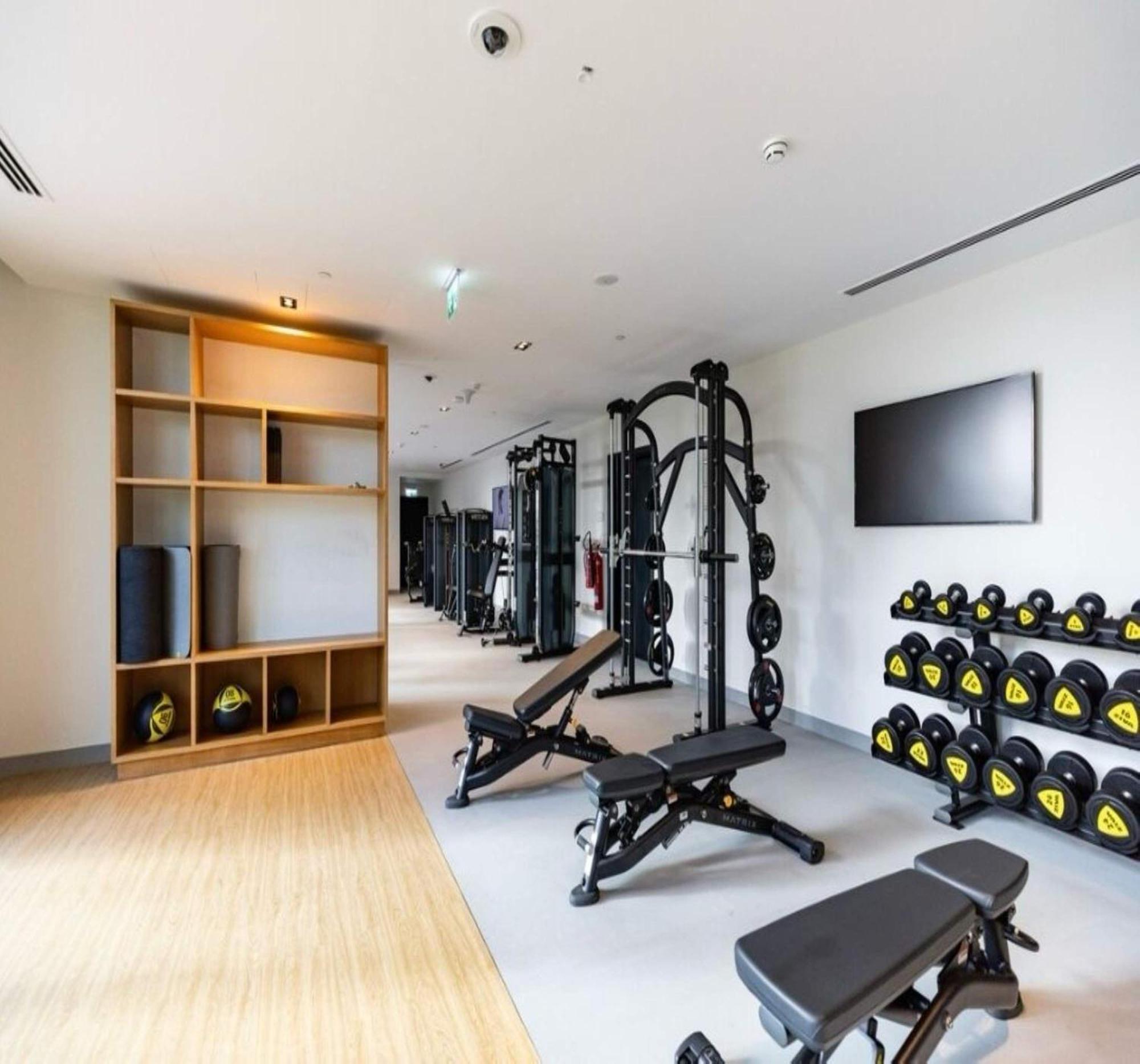 Apartment Luxury 1-bedroom At Burj Crown