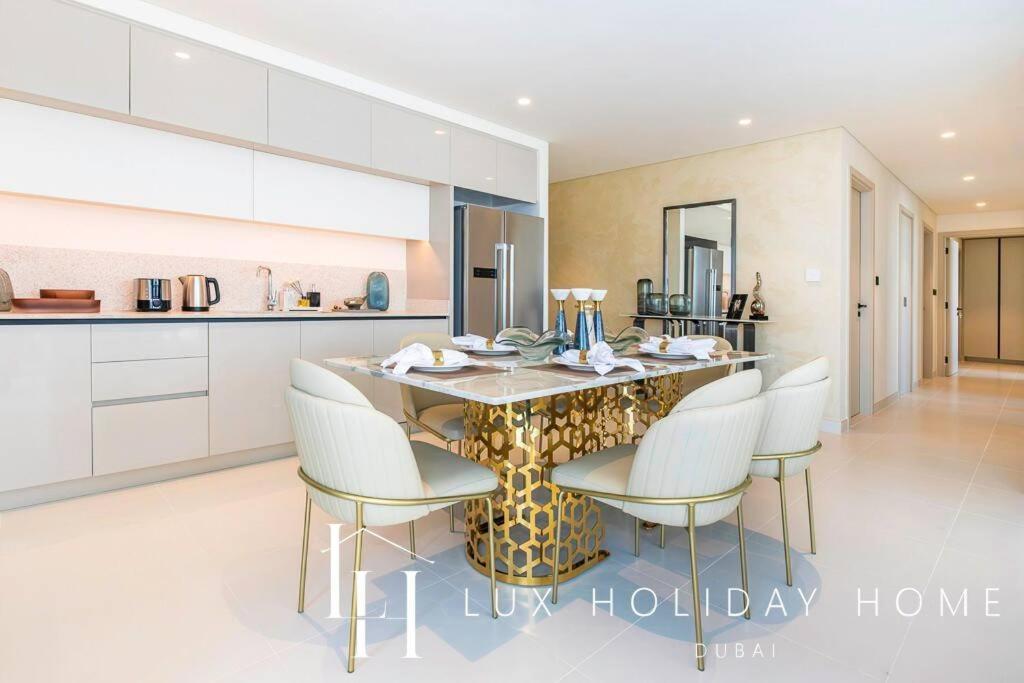 Lux The Marina Vista Beachfront 3 Apartamento