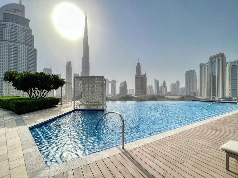 Ultra Modern 3 Bedroom With Direct Access To Mall Dubai
