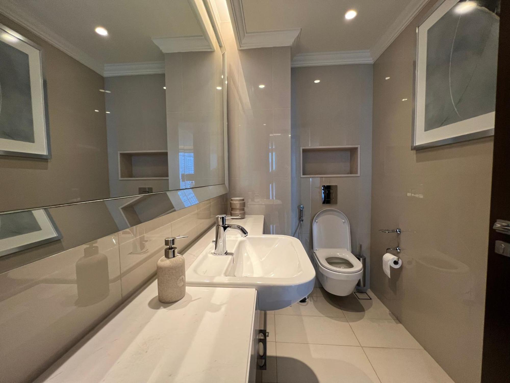 Ultra Modern 3 Bedroom With Direct Access To Mall Dubai