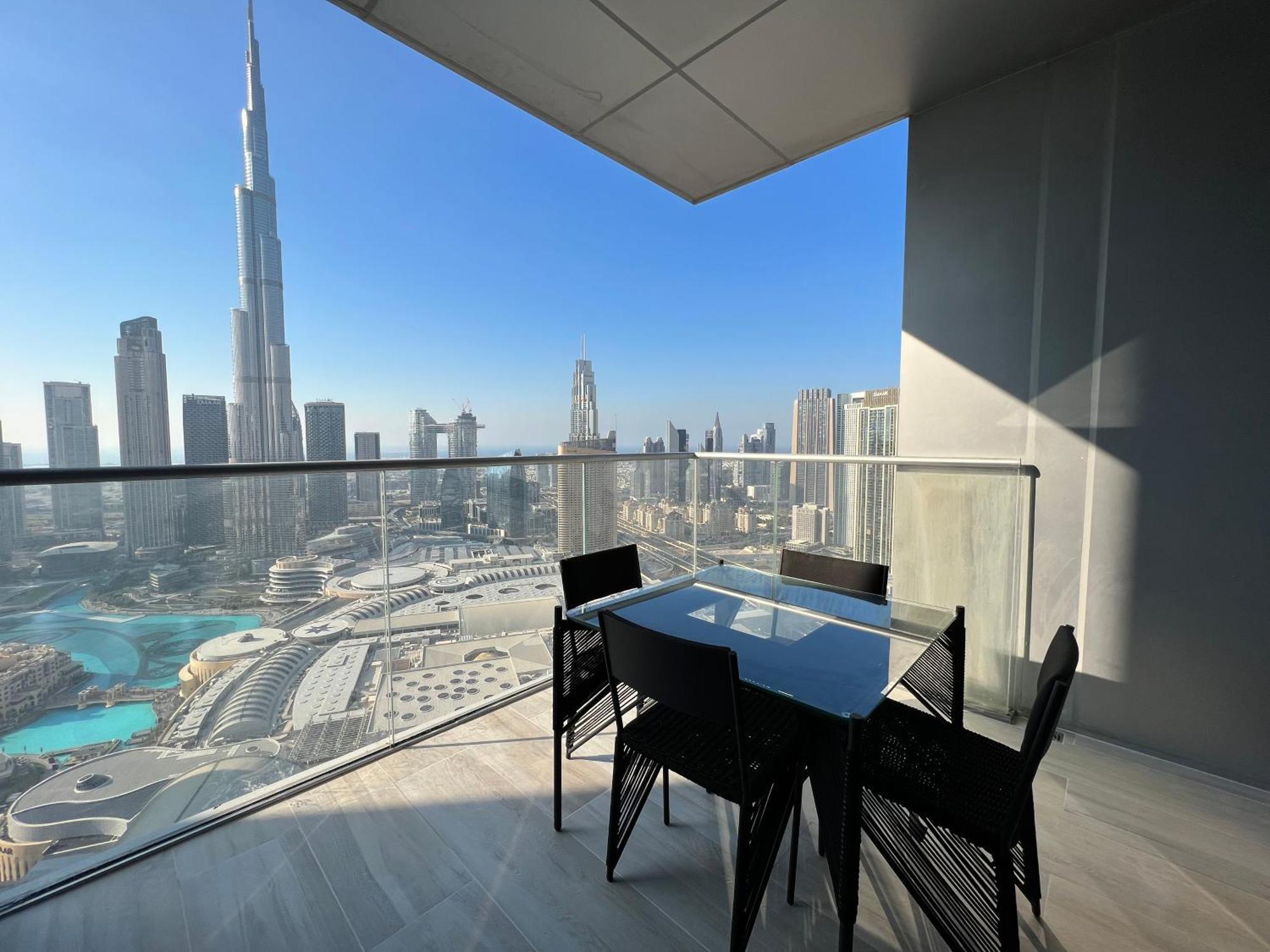 Ultra Modern 3 Bedroom With Direct Access To Mall Apartment Dubai
