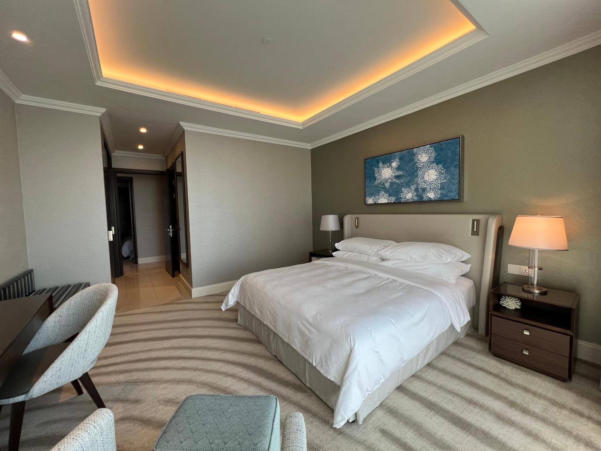 Apartment Ultra Modern 3 Bedroom With Direct Access To Mall *