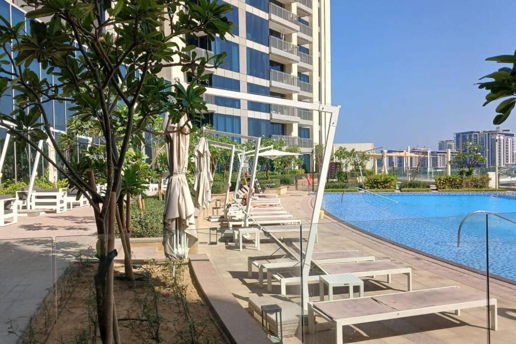 Jbr-yet Easy To Get Here By Car