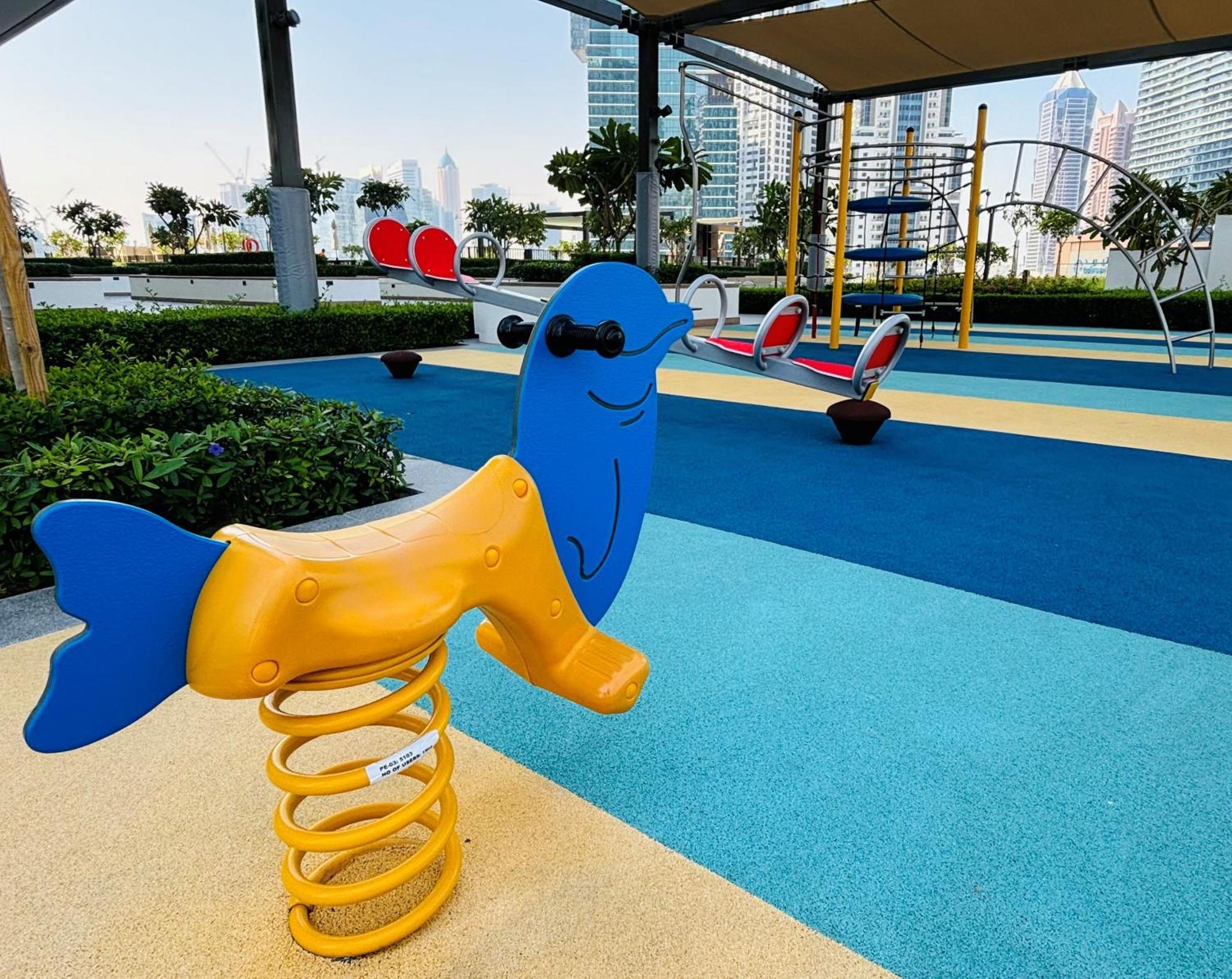 Burj Crown - Sky High, Downtown Ocean View, Opposite Mall *