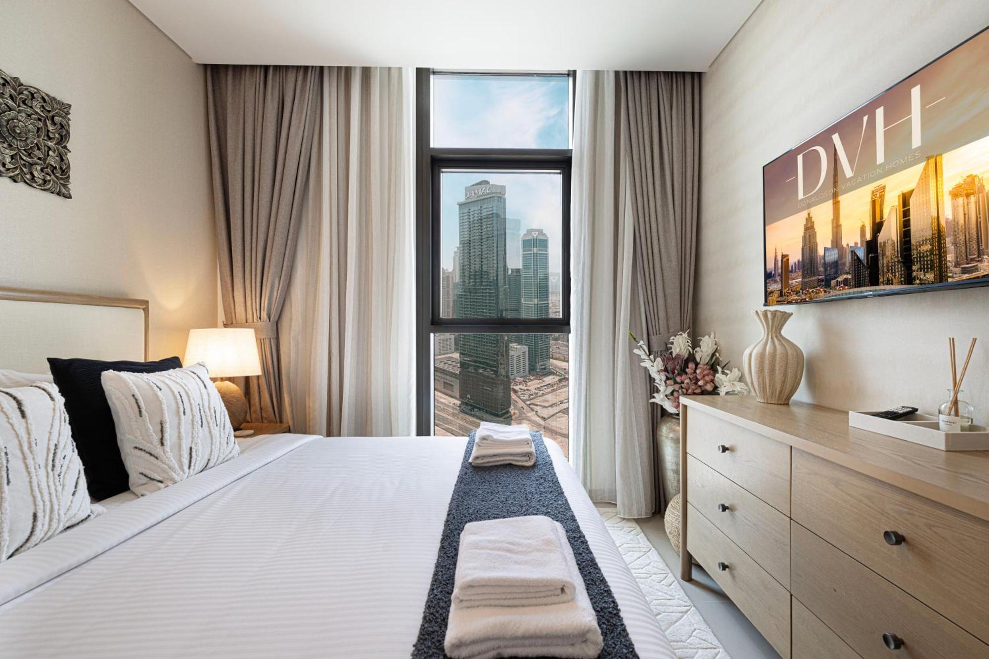Burj Crown - Sky High, Downtown Ocean View, Opposite Mall Apartment *