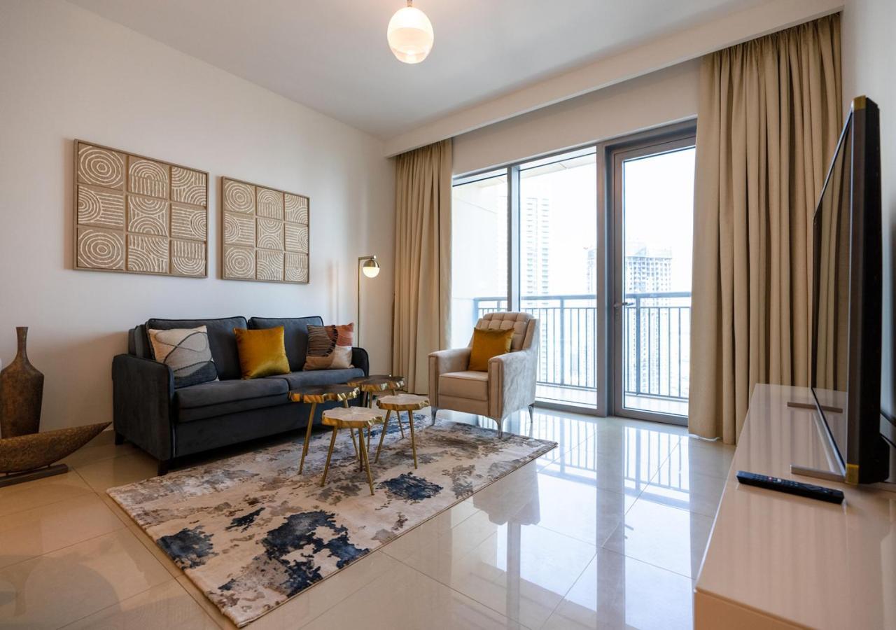 Savis Home- Vibrant Neighborhood With Creek View Dubai