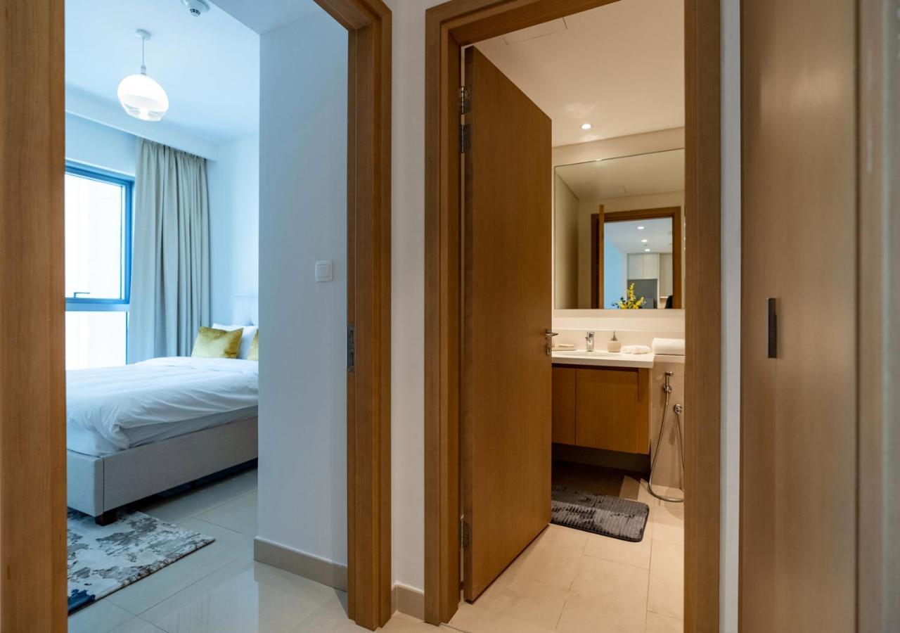 Apartment Savis Home- Vibrant Neighborhood With Creek View Dubai
