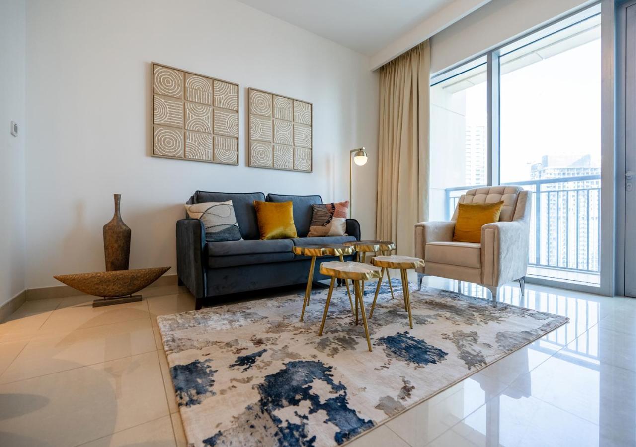 Savis Home- Vibrant Neighborhood With Creek View * Dubai