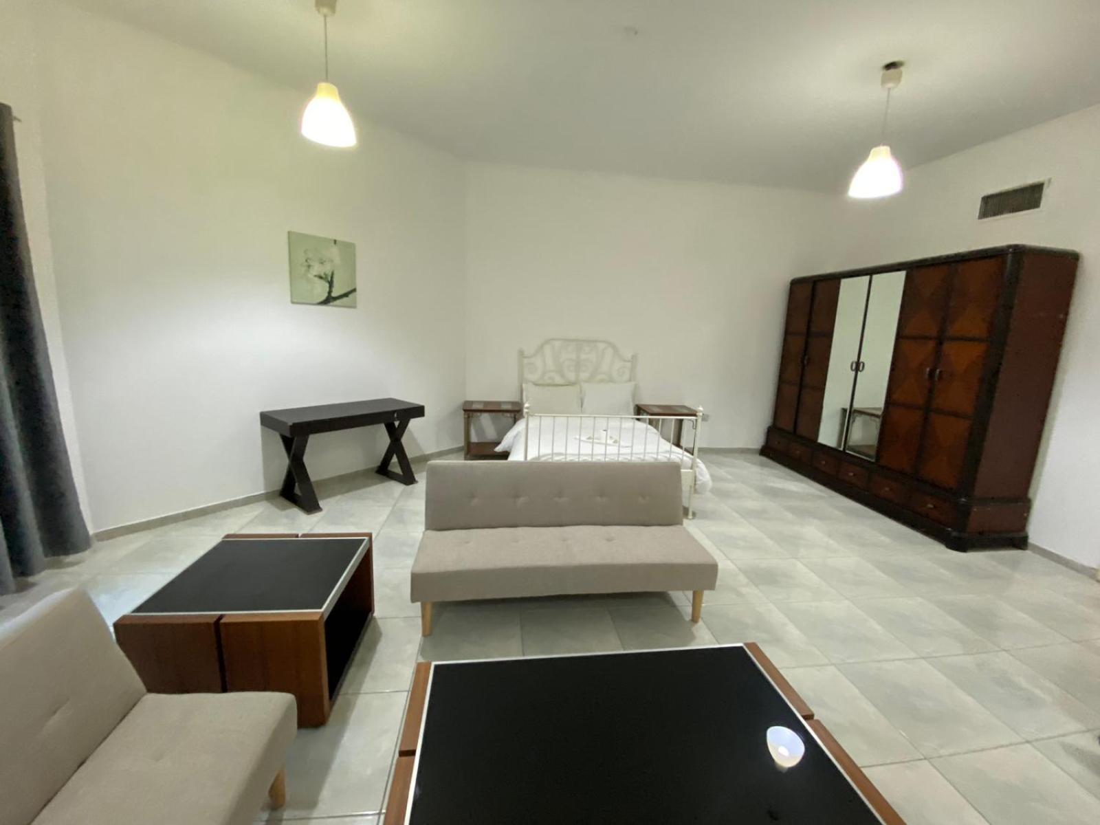 Comfortable Private In Compound Housing Guest house Dubai