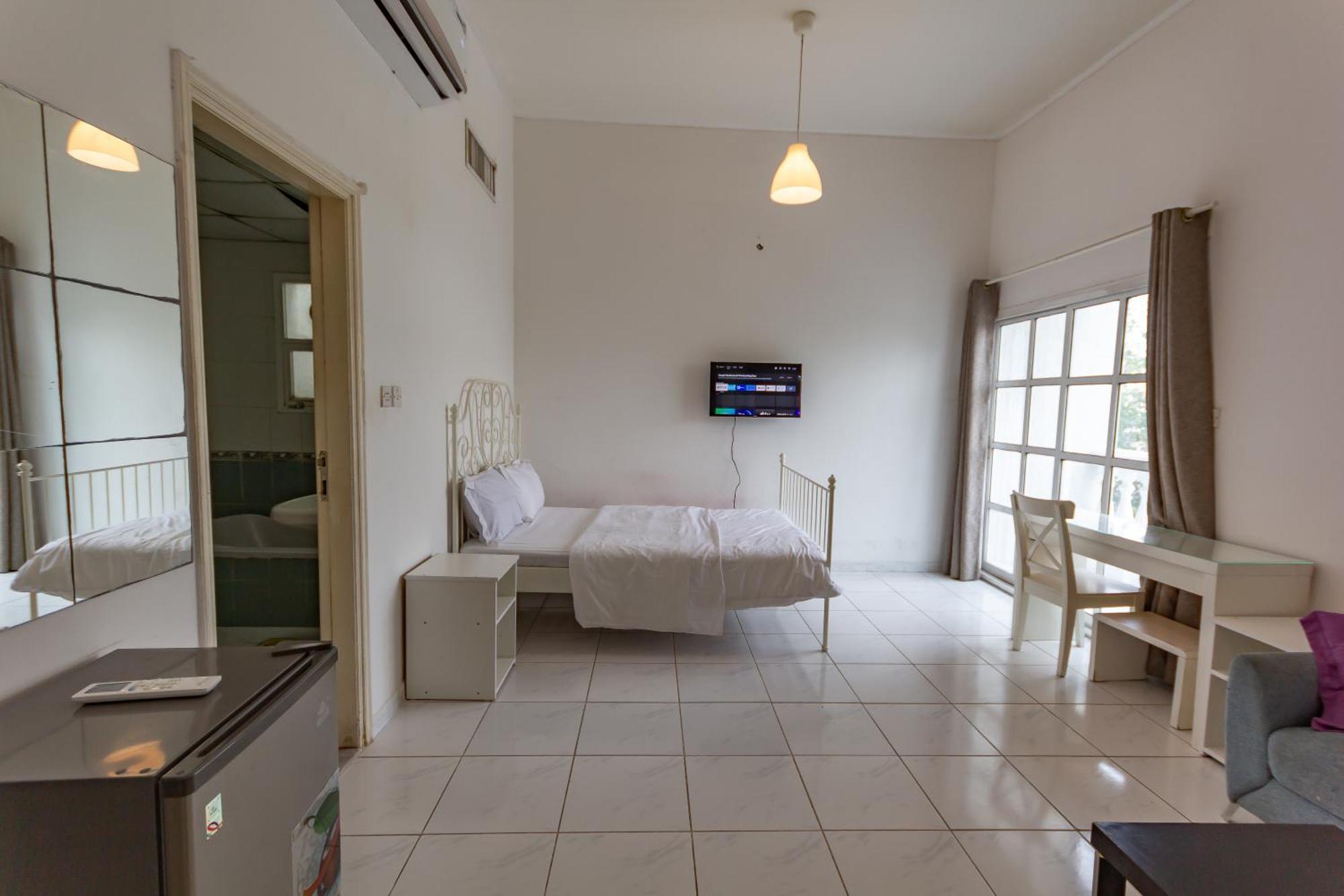 Comfortable Private In Compound Housing *