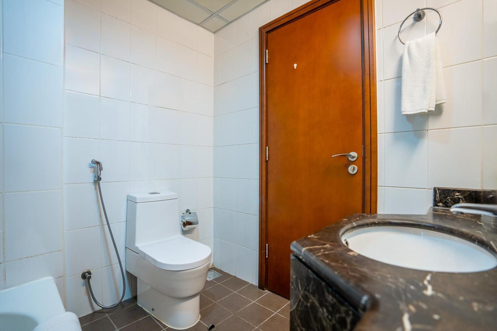 Rh- Chic & Sleek Apartment, Near Burj Khalifa Apartment