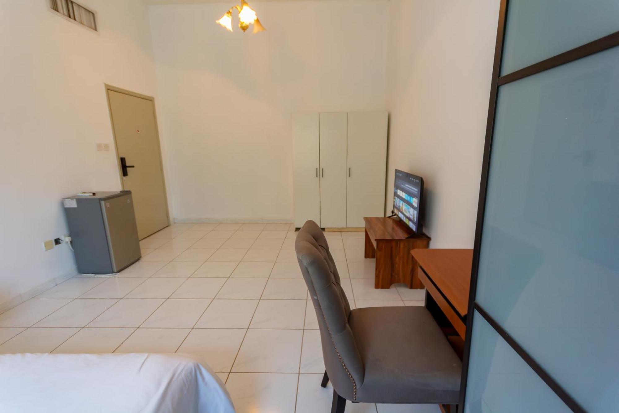 Relaxing Private In Compound Housing Near Burj Alarab 124 Homestay *