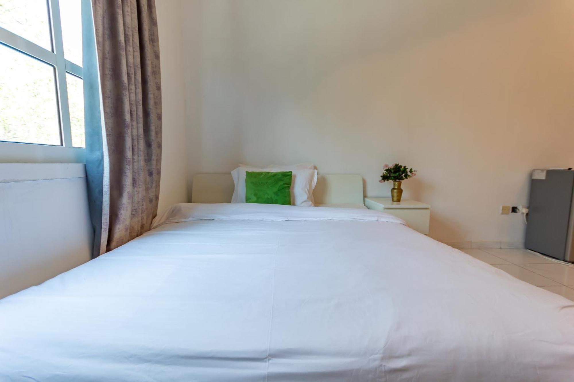 Relaxing Private In Compound Housing Near Burj Alarab 124 *