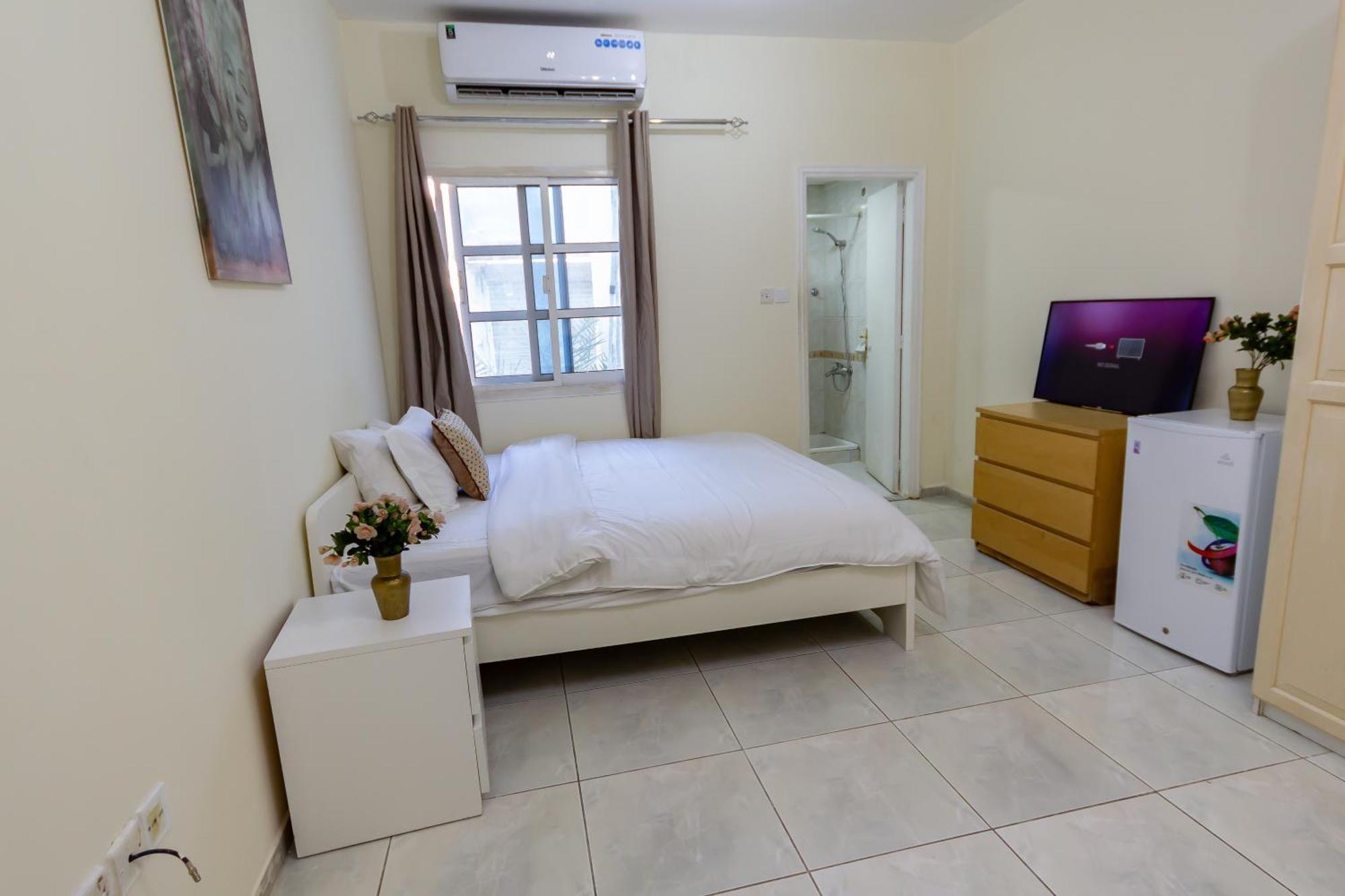 Homestay Relaxing Private In Compound Housing Near Burj Alarab 124 Dubai