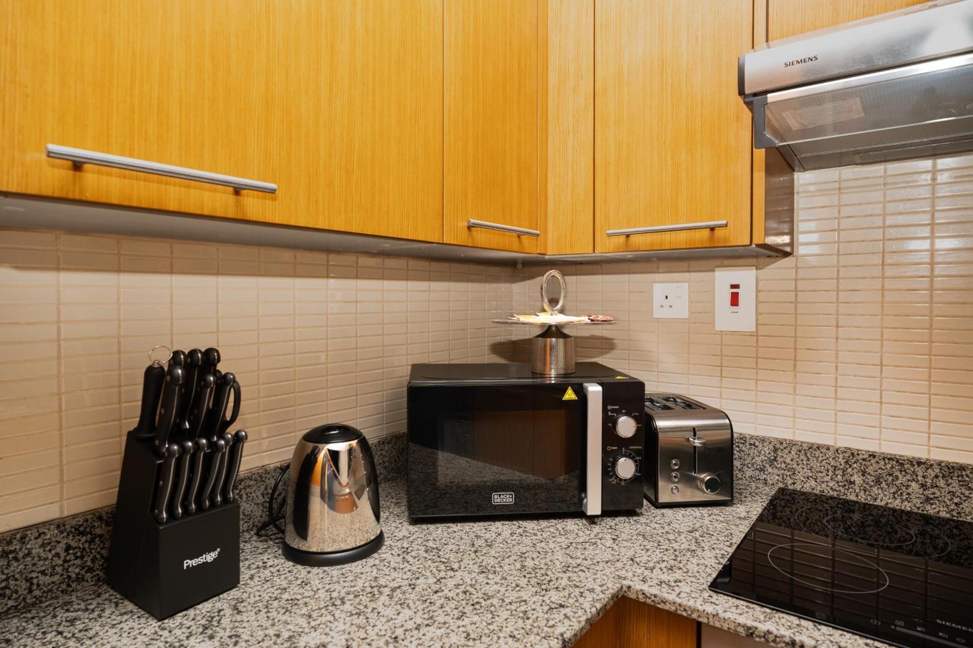 Daire Escape 24 Homes - Bay Square - Business Bay *