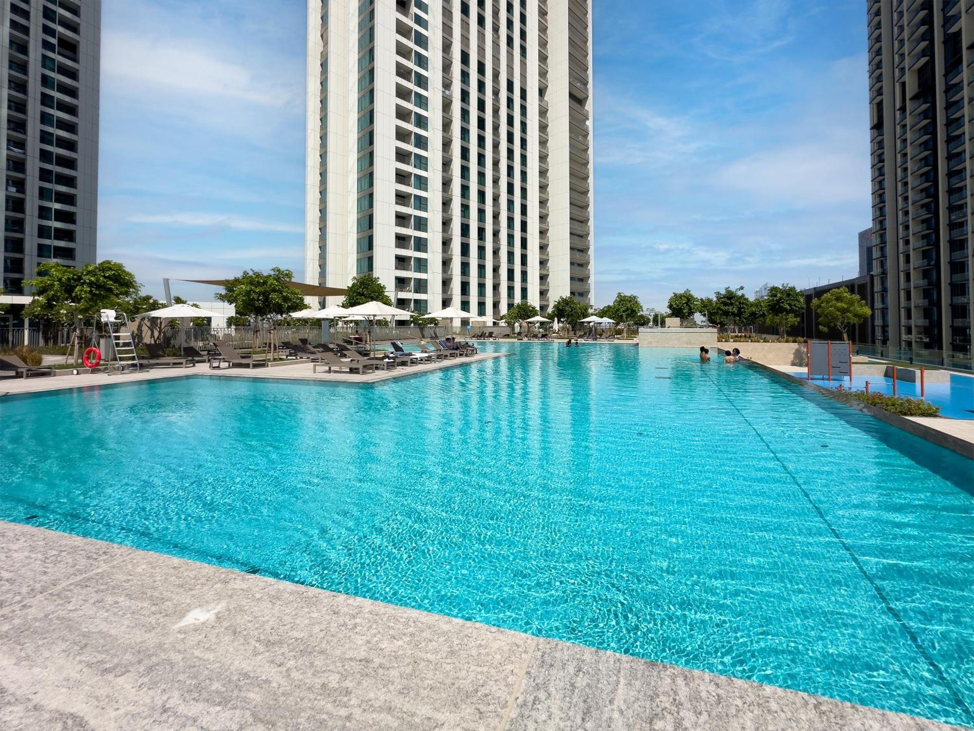 Luxury 2br Burj Khalifa Views 5min Walk Mall * Dubai