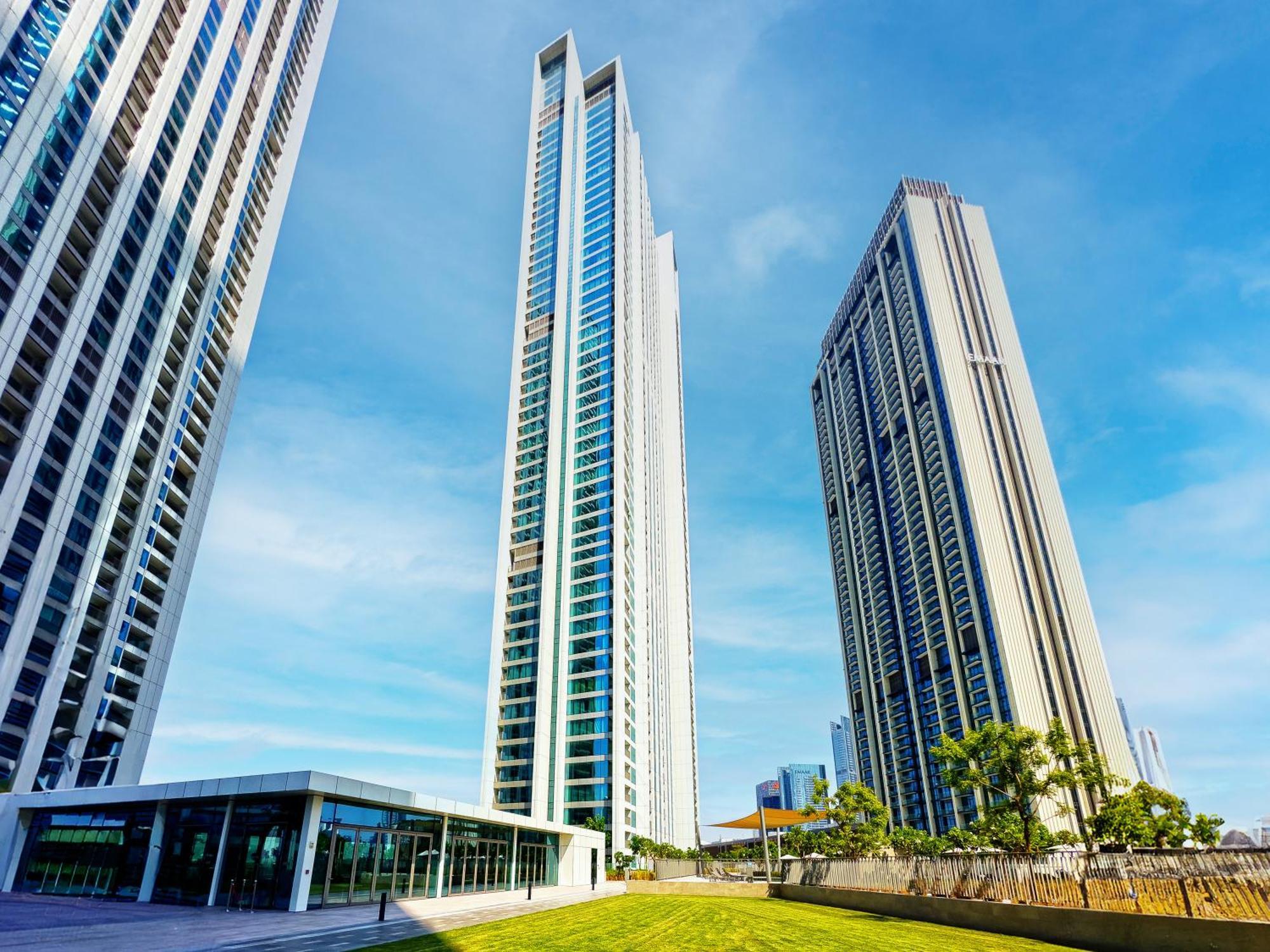 Luxury 2br Burj Khalifa Views 5min Walk Mall Dubai