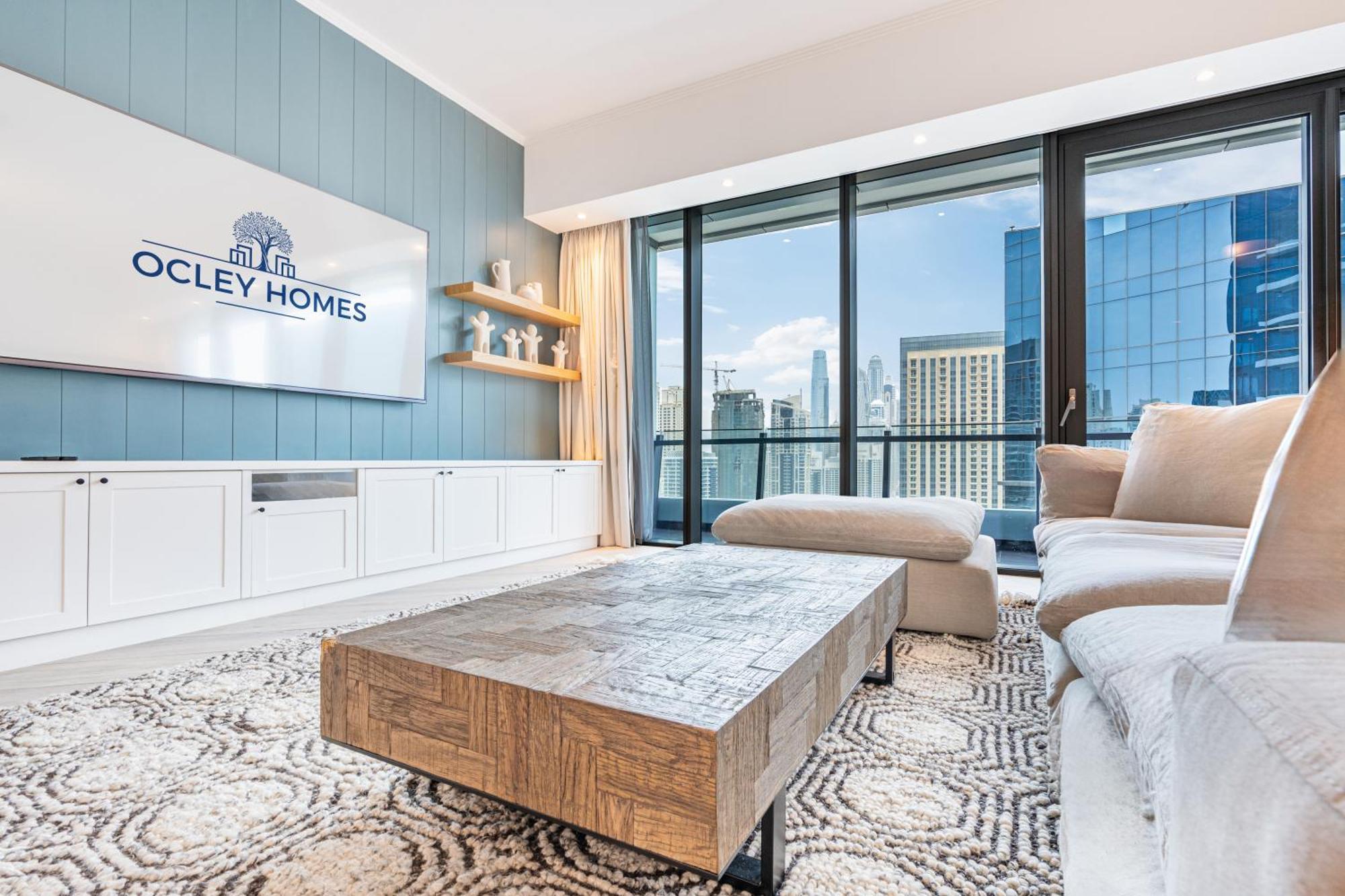 Gorgeous With Full Marina & Skyline View *