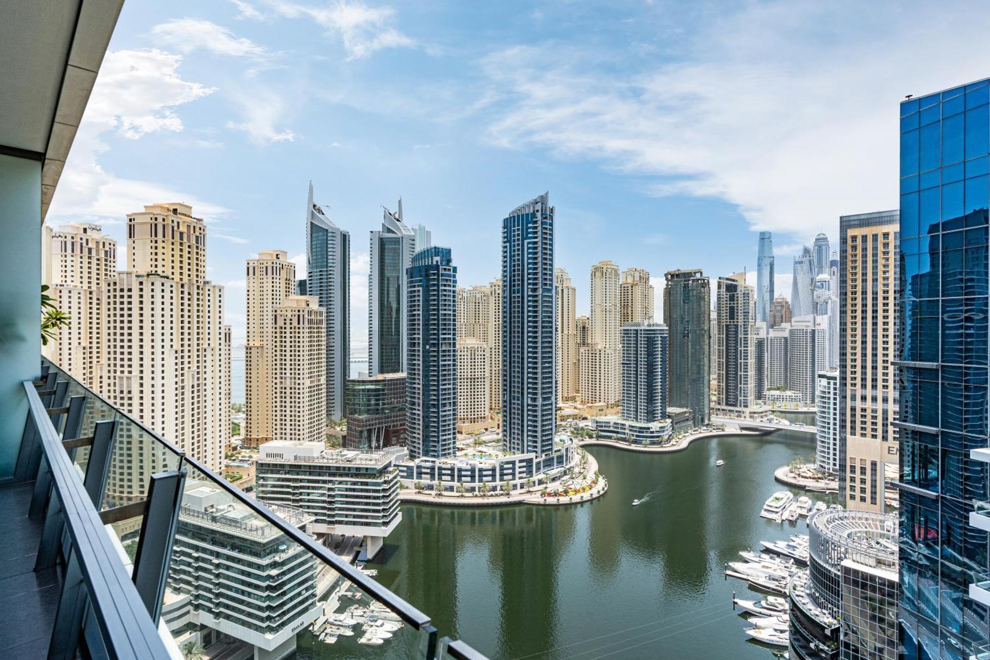 Gorgeous With Full Marina & Skyline View Apartamento