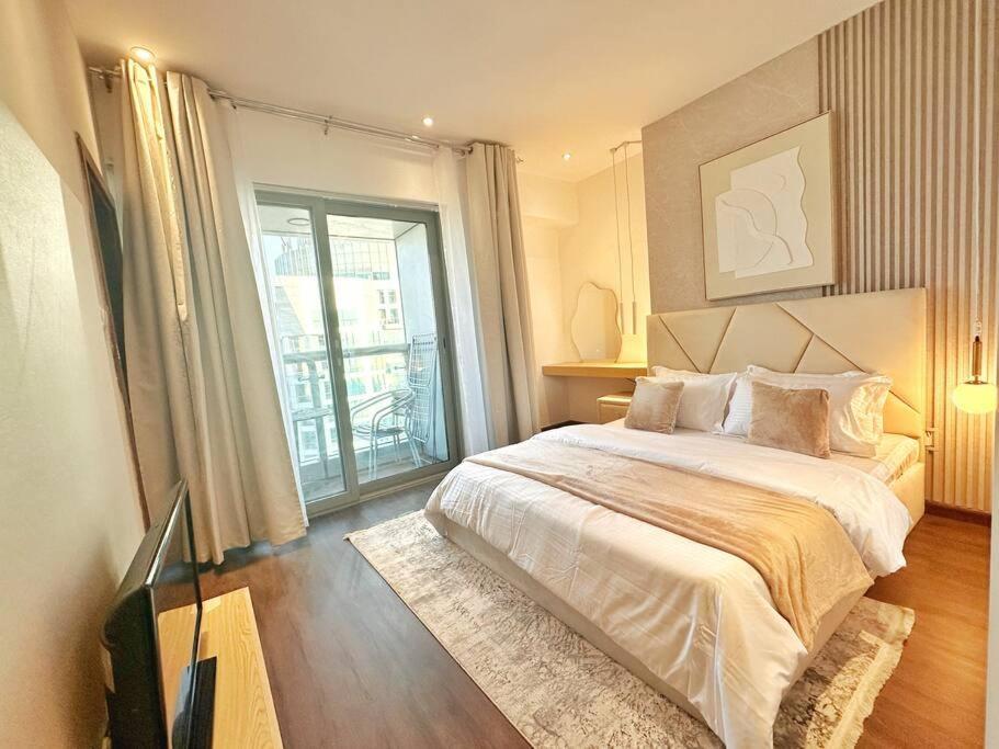 Skyview Haven 2br & Ocean Breeze Dubai