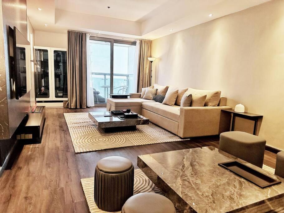 Skyview Haven 2br & Ocean Breeze Apartment