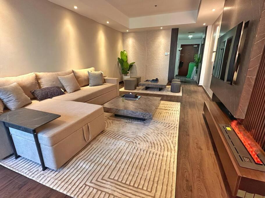 Skyview Haven 2br & Ocean Breeze * Dubai