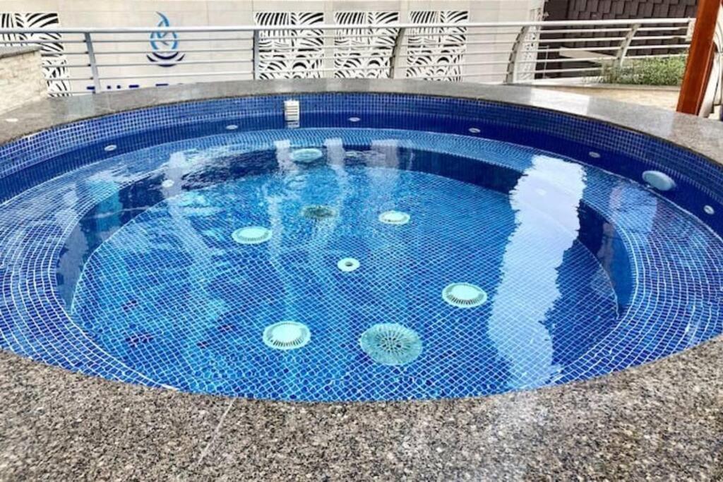 Apartment Skyview Haven 2br & Ocean Breeze Dubai