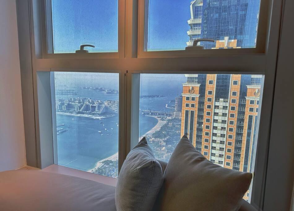 Skyview Haven 2br & Ocean Breeze Apartment Dubai