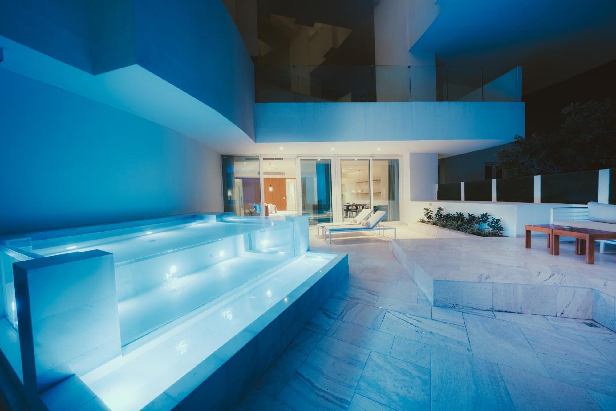 Hotel Five Jumeirah Village Dubai