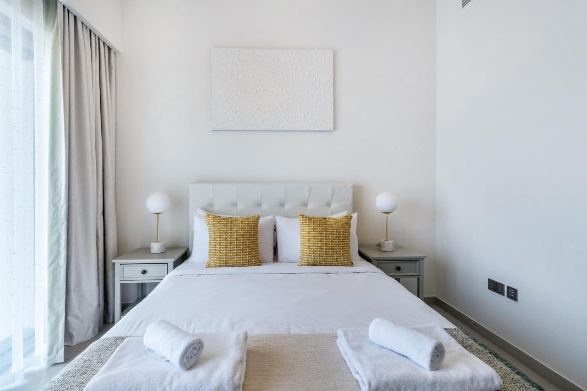 Exclusive 2 & 4 Bedroom Apt With Burj Khalifa - Fountain And City Views By Meerak Apartment *