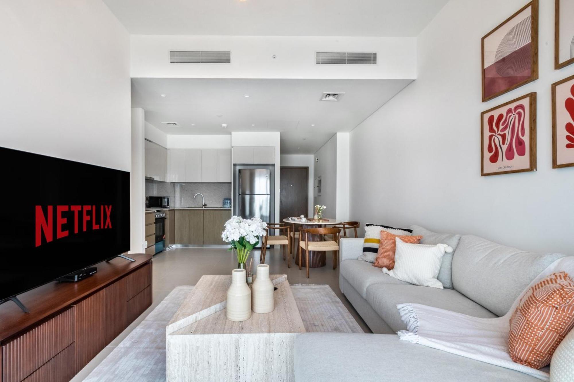 Exclusive 2 & 4 Bedroom Apt With Burj Khalifa - Fountain And City Views By Meerak Apartment Dubai