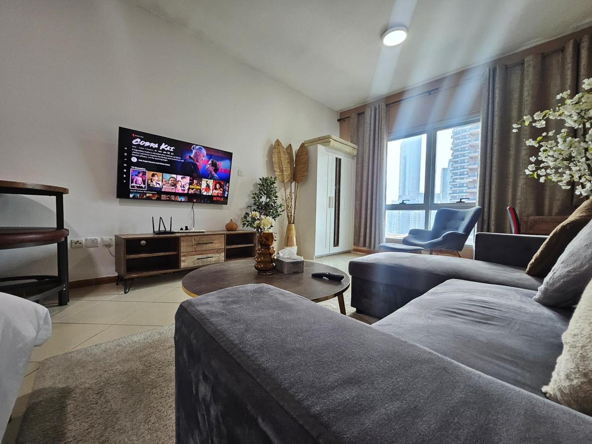 Stunning Apartment, Partial Sea View, Canal Marina View, 5 Min Walk To Jbr And Metro Daire Dubai