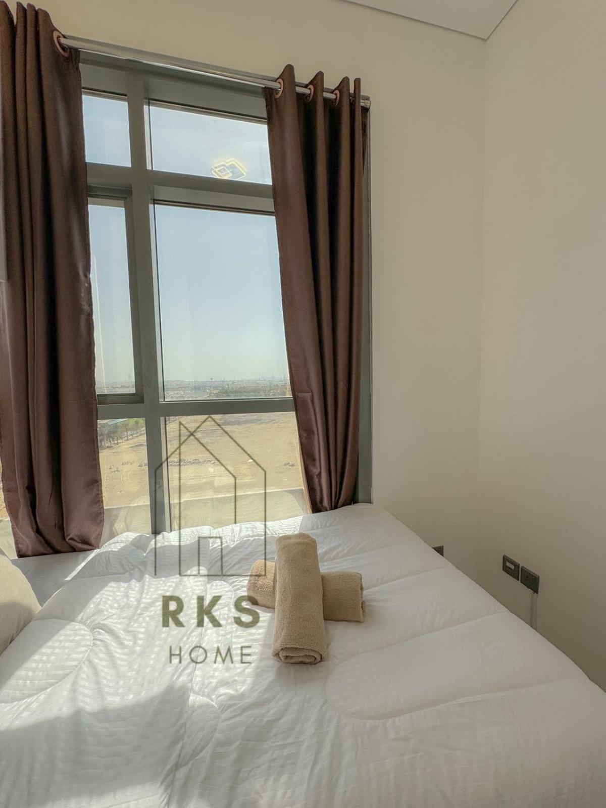 Shared Near Downtown Business Bay Homestay