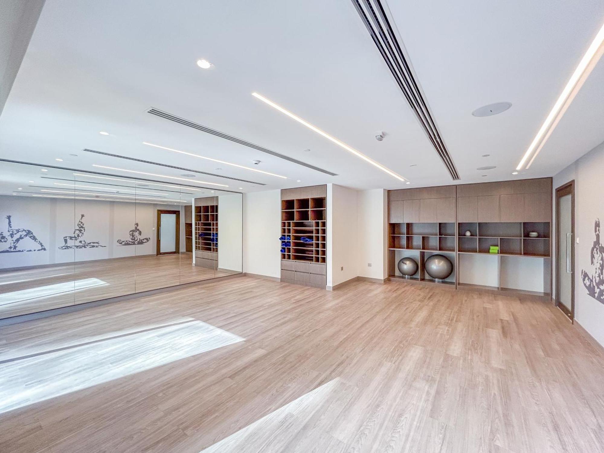 Stunning Renovated With Full Burj Khalifa View Apartment Dubai