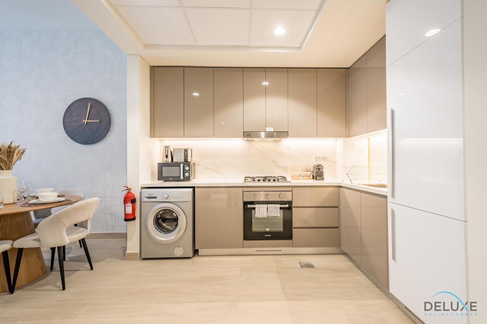 Apartment Stunning 1br In Azizi Riviera 42, Al Merkadh By Deluxe Homes Dubai