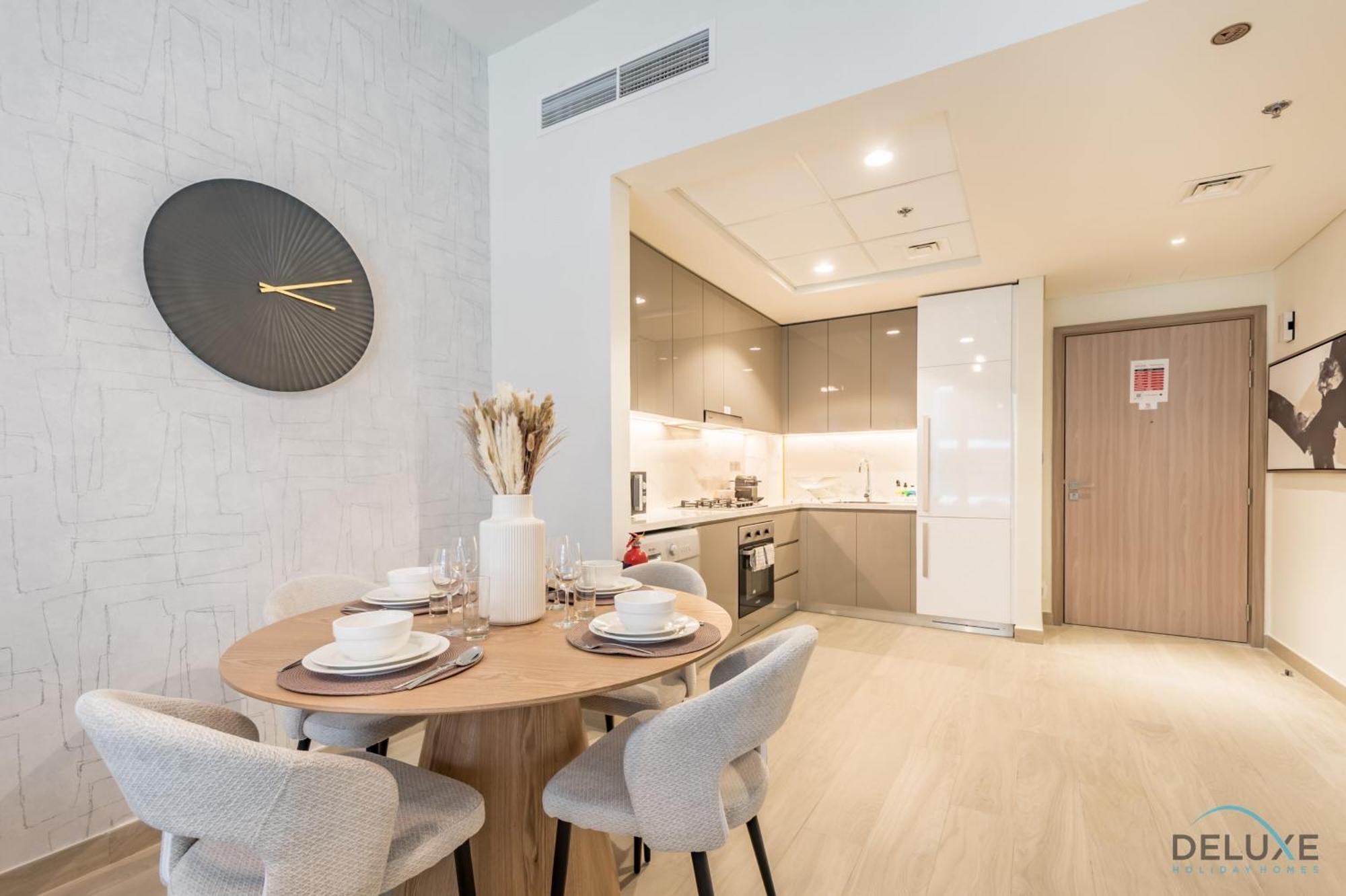 Apartment Stunning 1br In Azizi Riviera 42, Al Merkadh By Deluxe Homes *