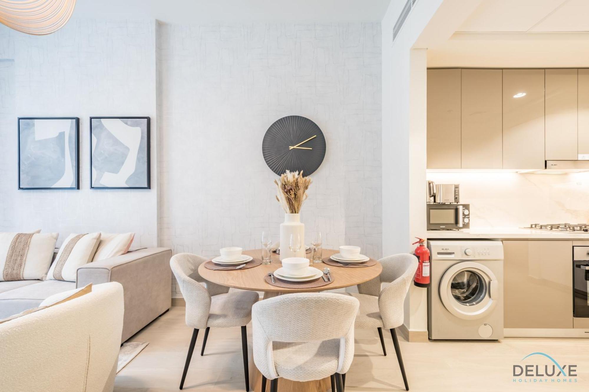 Stunning 1br In Azizi Riviera 42, Al Merkadh By Deluxe Homes Dubai