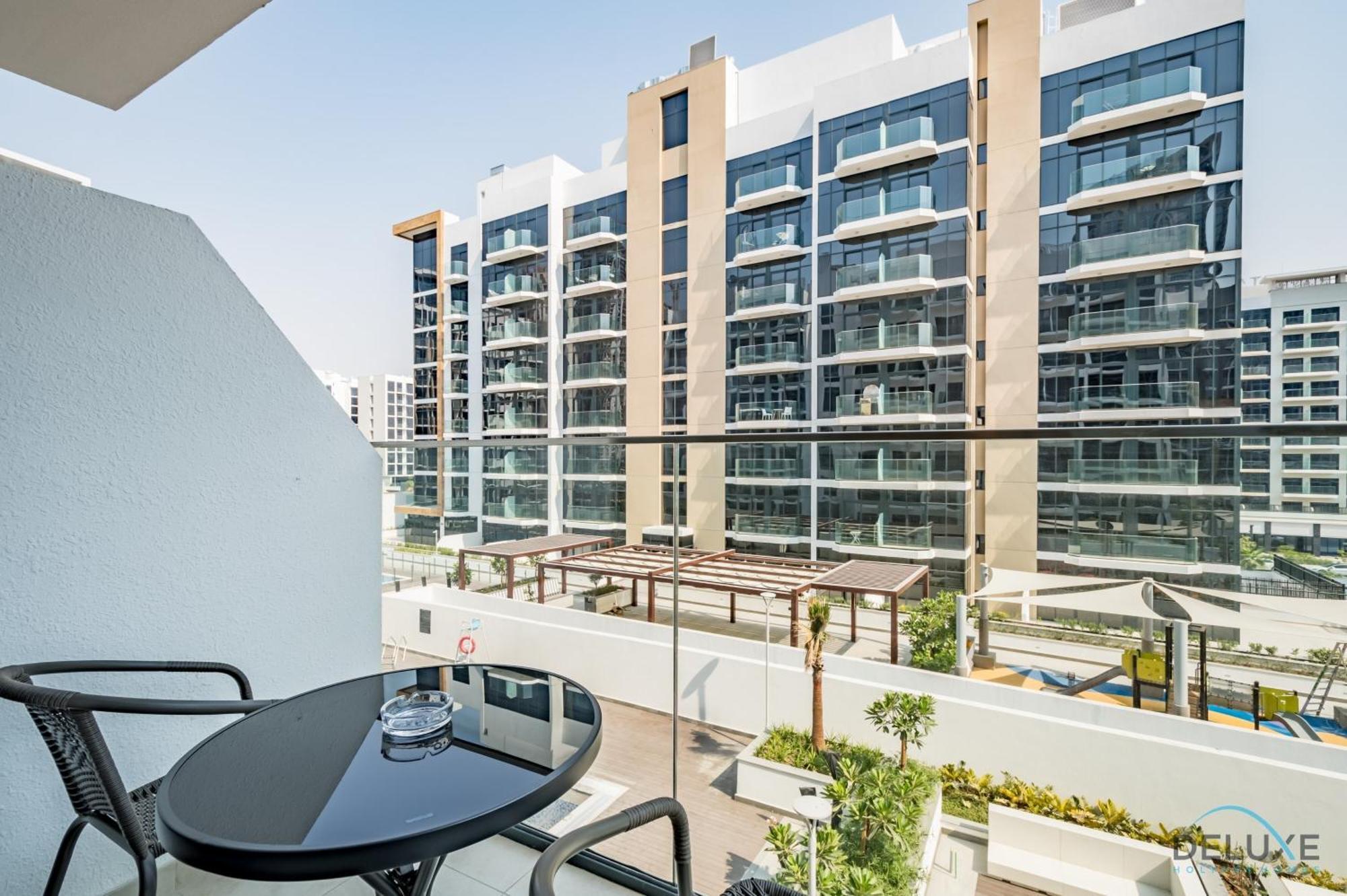 Apartment Stunning 1br In Azizi Riviera 42, Al Merkadh By Deluxe Homes Dubai
